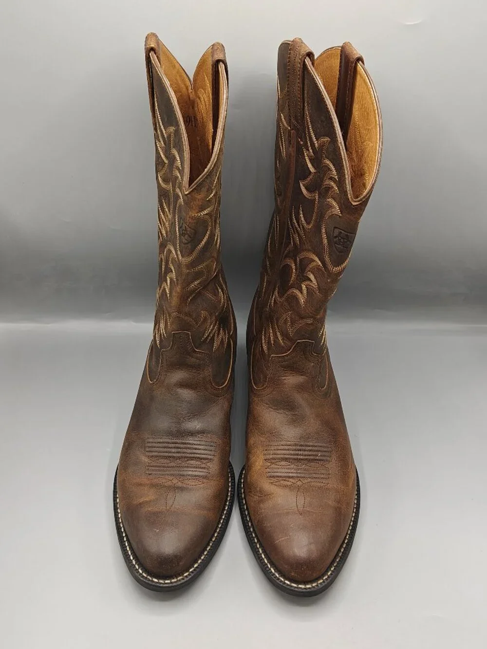Ariat Heritage R Toe 10002204 Men's size 9.5EE Brown Leather Western Cowboy Boot